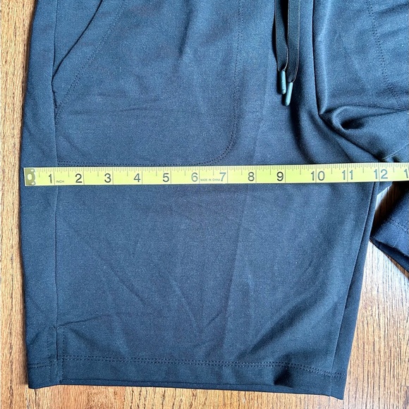 Athletic Works Unisex Black Shorts - Picture 4 of 7